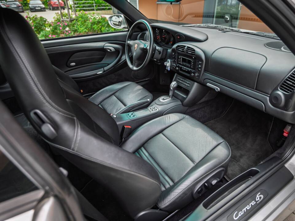 Afbeelding 68/73 van Porsche 911 Carrera 4S (2002)