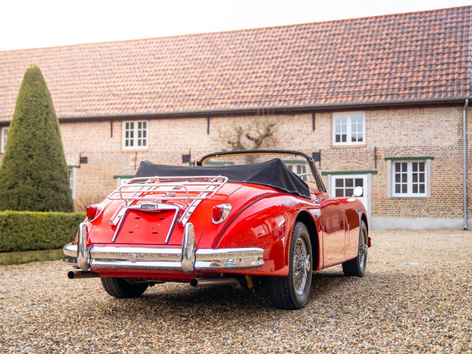 Image 6/10 of Jaguar XK 150 3.8 S DHC (1959)