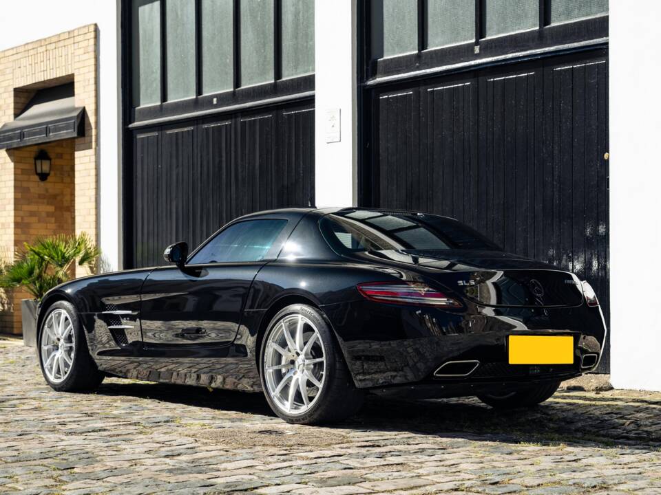 Bild 3/38 von Mercedes-Benz SLS AMG (2011)