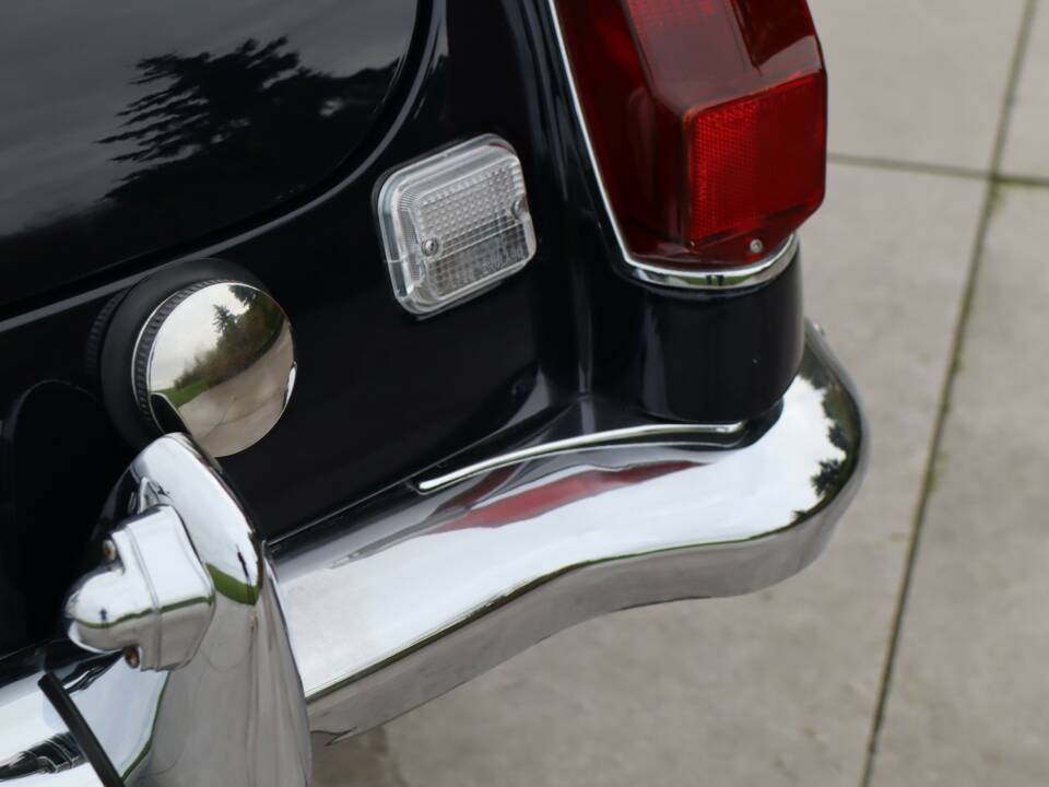 Afbeelding 38/50 van MG MGB (1973)