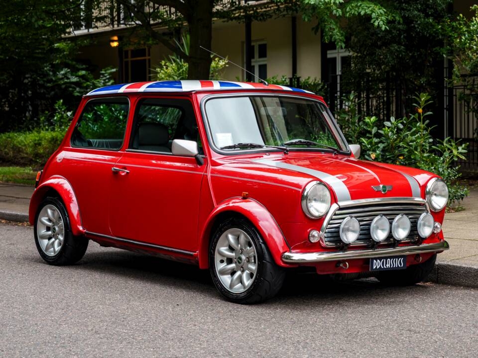 Image 2/28 of Rover Mini "Knightsbridge" (2001)