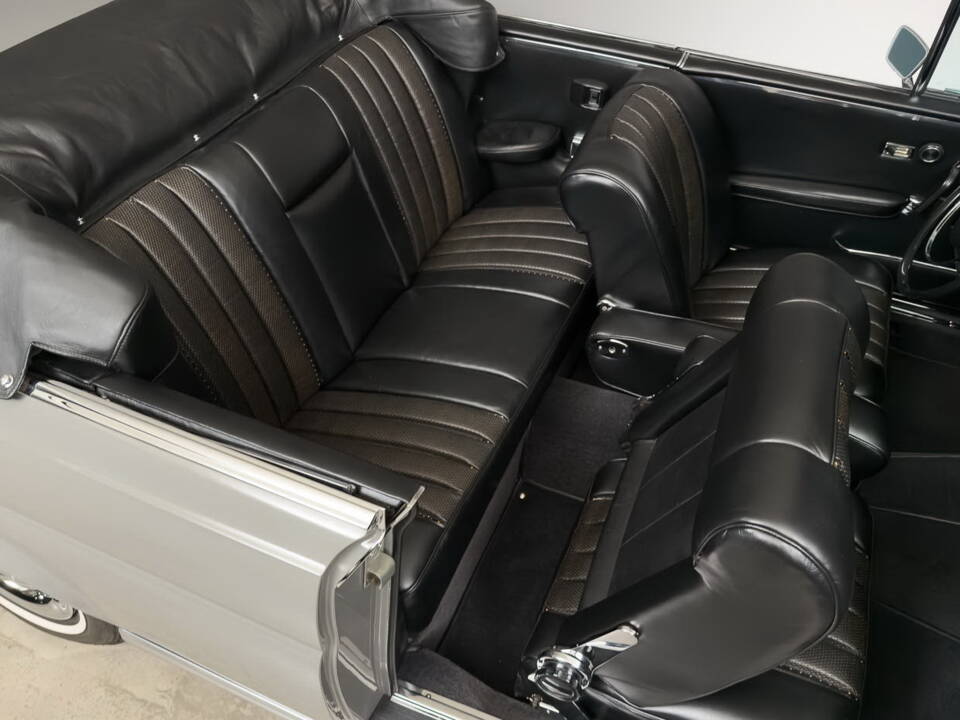 Bild 32/43 von Mercedes-Benz 250 SE (1967)