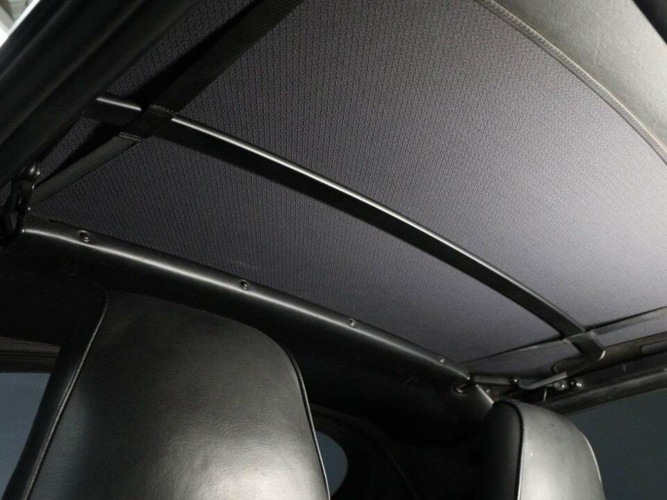 Image 21/30 of Porsche 911 Carrera 3.2 (1986)