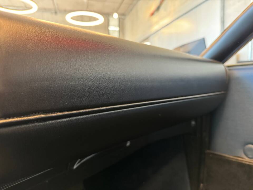 Immagine 14/22 di Ferrari Dino 208 GT4 (1975)