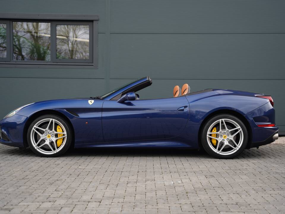 Bild 6/50 von Ferrari California T (2016)