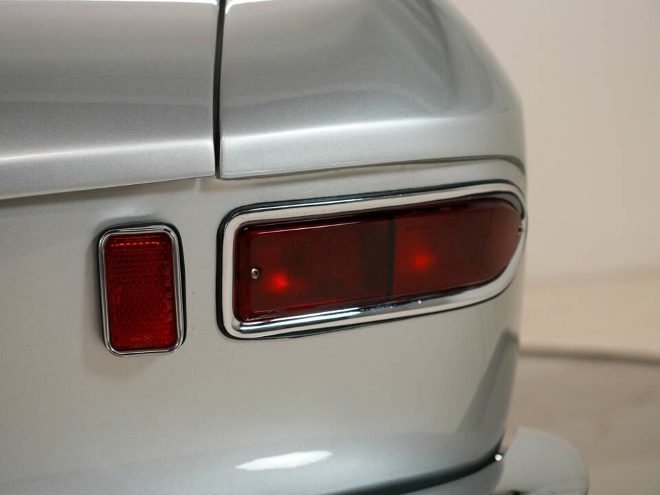 Bild 38/50 von Ferrari 330 GT (1965)