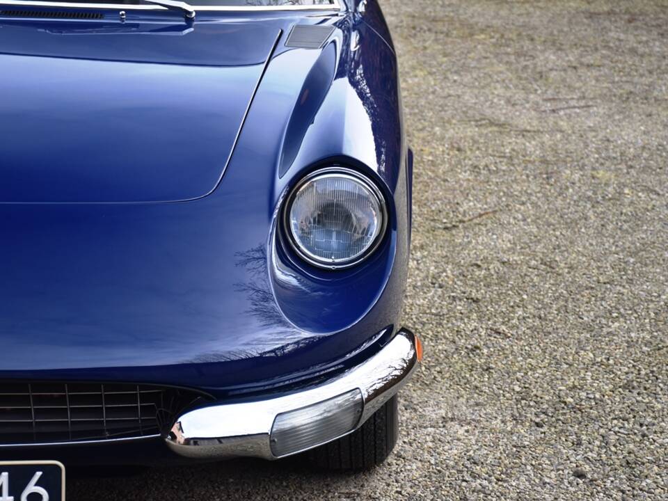 Image 19/55 of Ferrari 365 GT 2+2 (1968)