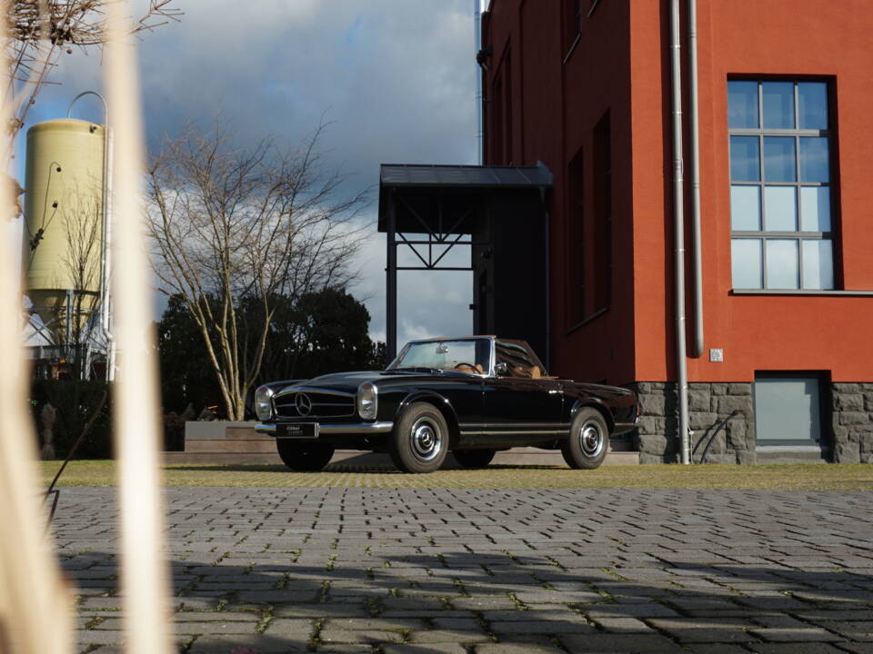 Image 29/29 of Mercedes-Benz 230 SL (1965)