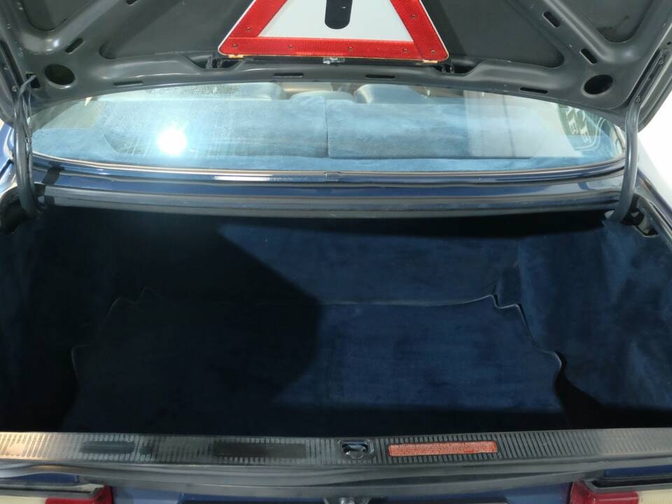 Image 27/29 of Mercedes-Benz 500 SEC (1985)