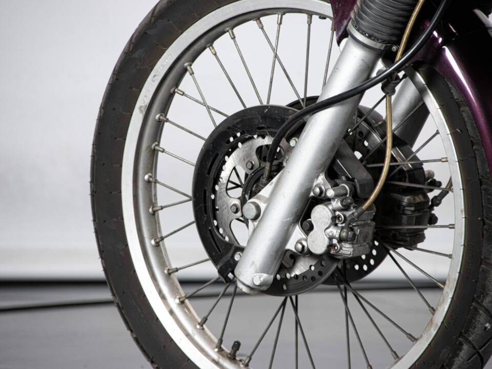 Image 17/50 of Yamaha XTZ 750 SuperTéneré (1990)