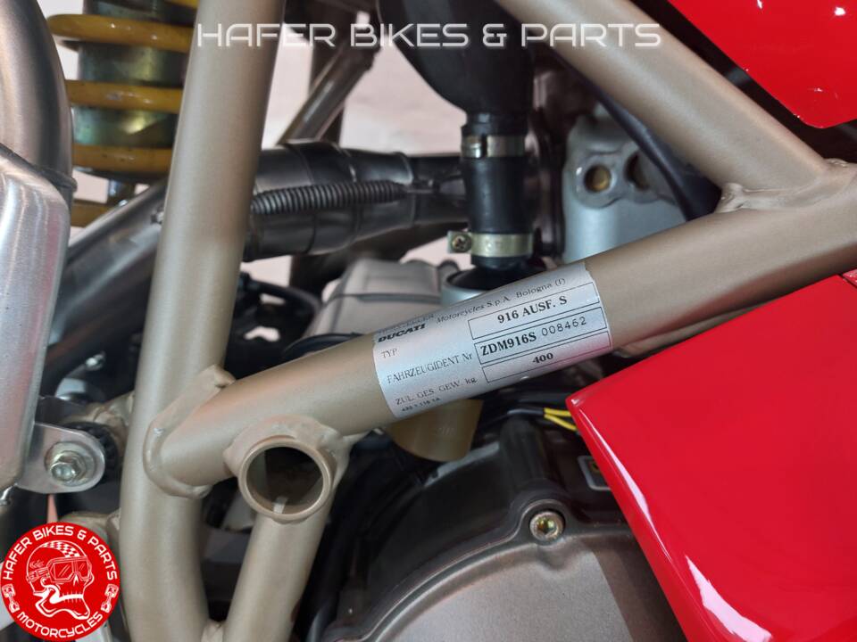Image 29/57 of Ducati 916 (1997)