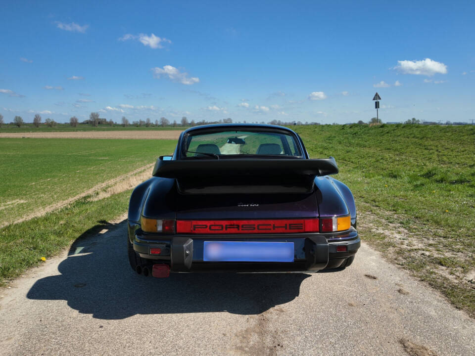 Image 3/5 of Porsche 911 Turbo 3.3 (1980)