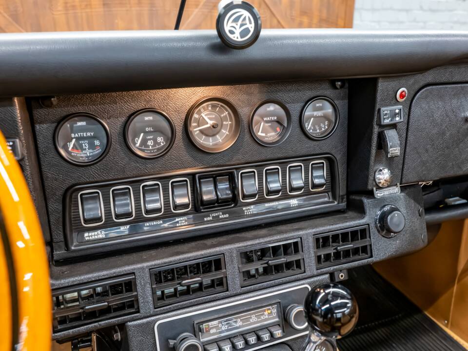 Image 13/34 de Jaguar Type E V12 (1972)