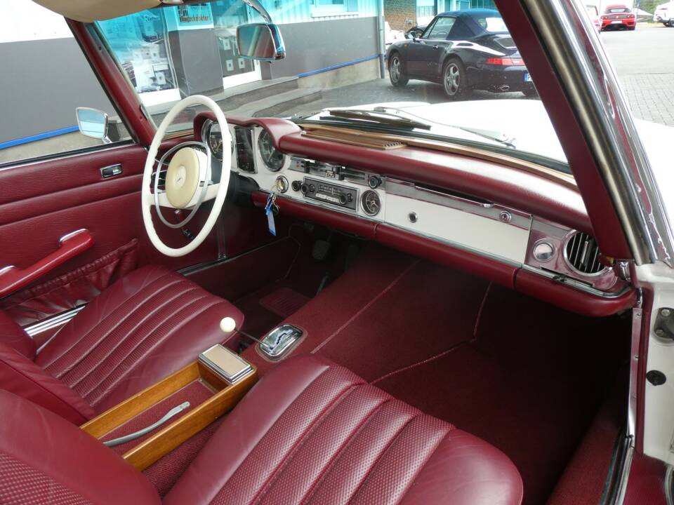 Immagine 12/20 di Mercedes-Benz 280 SL (1970)