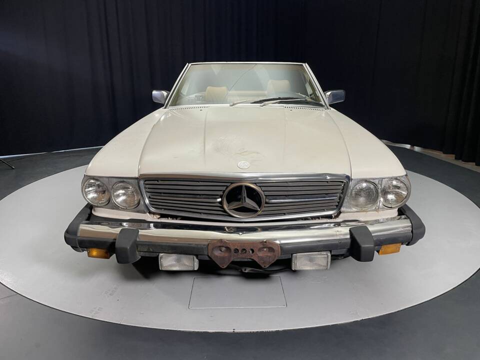 Image 3/8 of Mercedes-Benz 380 SL (1983)