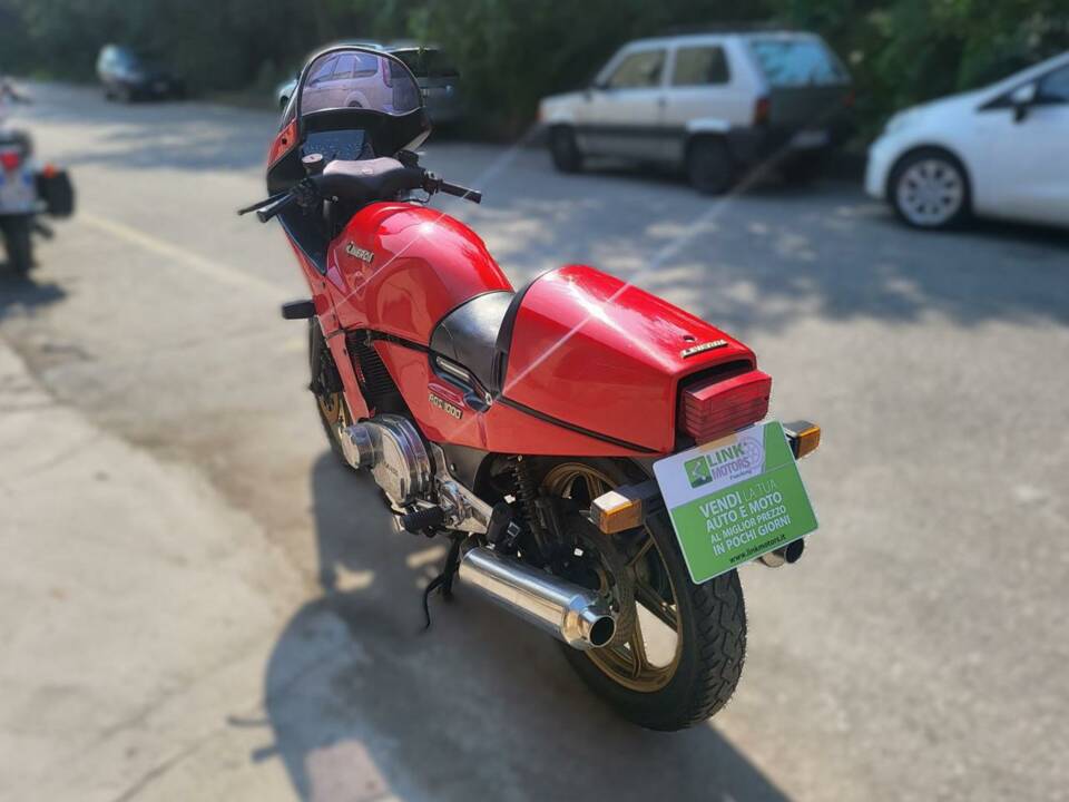 Image 7/30 of Laverda DUMMY (1983)