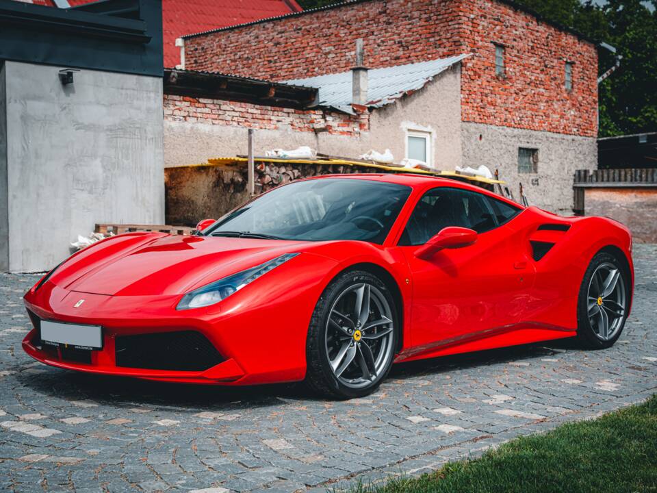 Image 1/56 of Ferrari 488 GTB (2020)