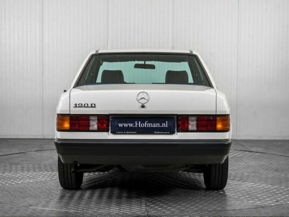 Image 12/50 de Mercedes-Benz 190 D (1985)