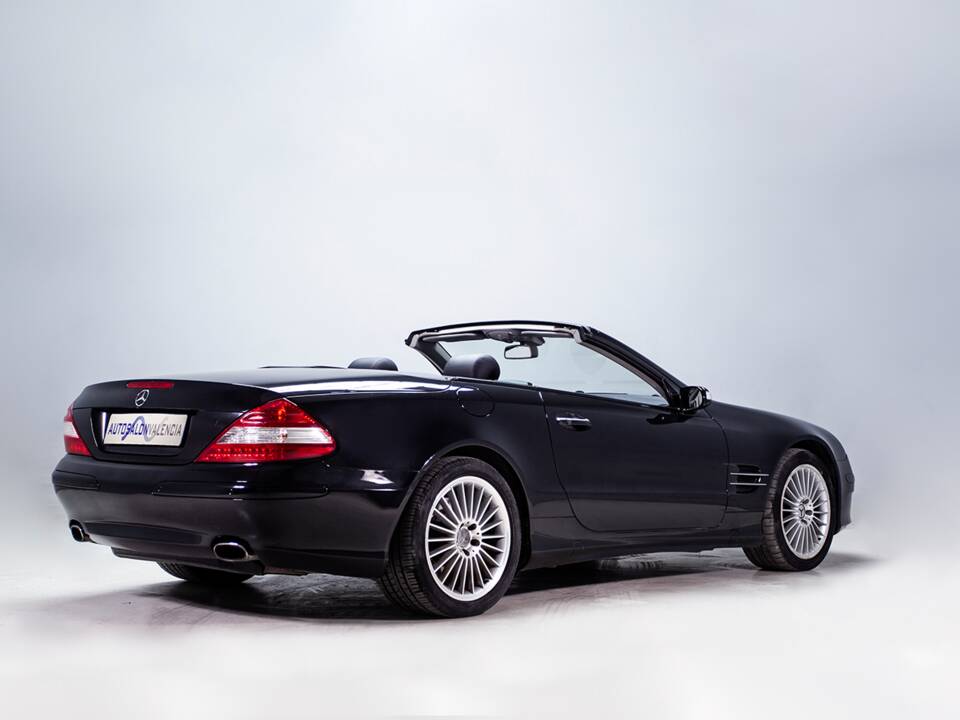 Image 15/36 of Mercedes-Benz SL 500 (2006)