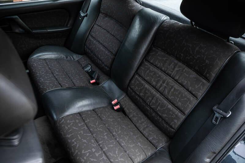 Afbeelding 25/38 van Opel Omega 3,0i 24V (1992)
