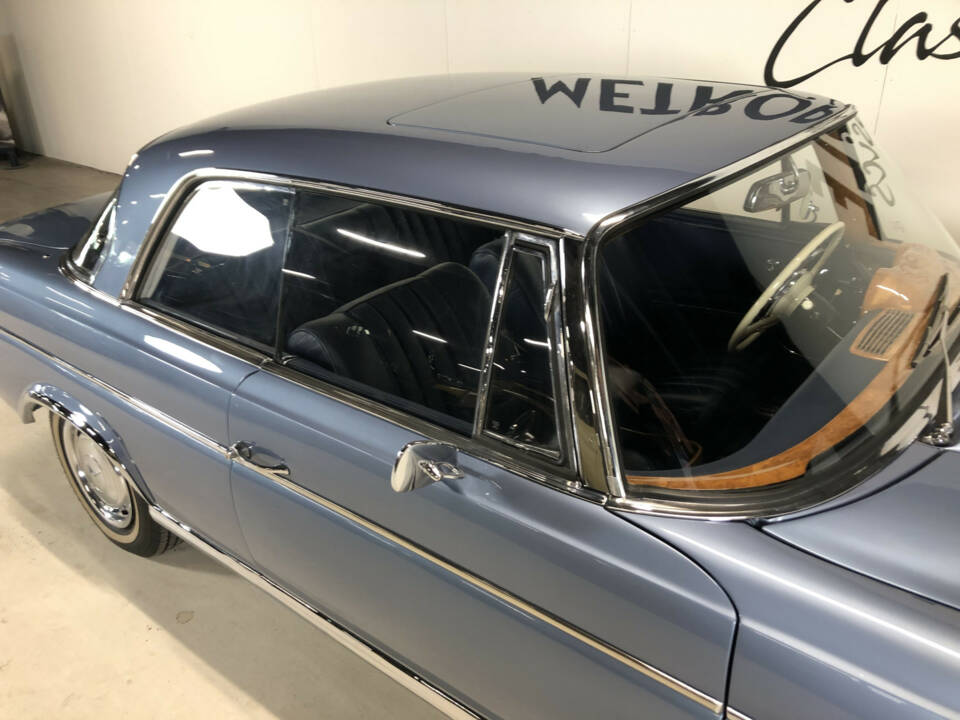 Image 4/36 of Mercedes-Benz 300 SE (1963)