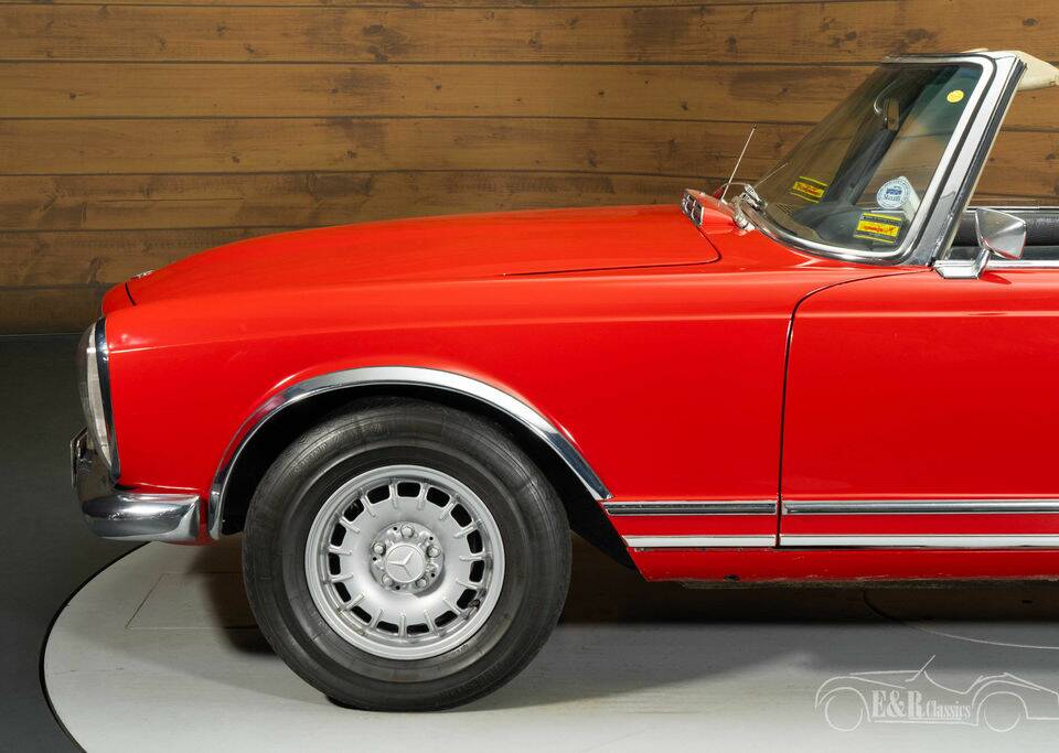 Image 6/8 de Mercedes-Benz 280 SL (1968)