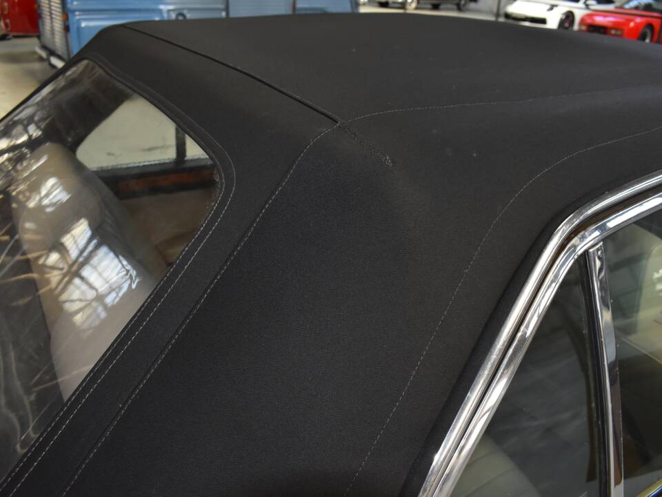 Image 18/47 of Daimler Sovereign 4.2 (1982)