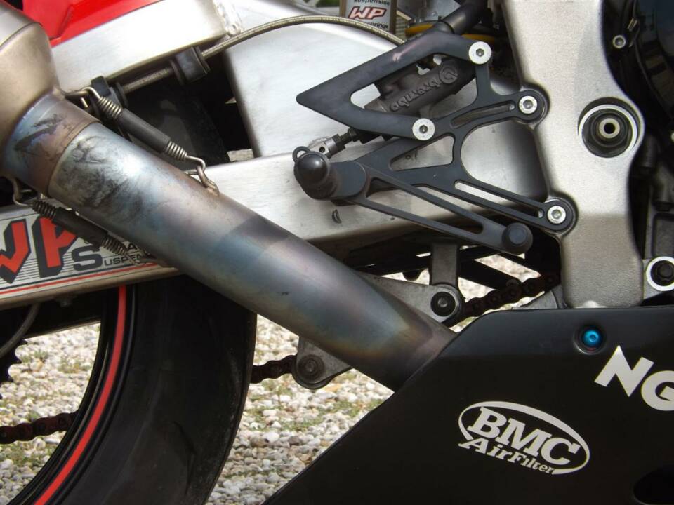 Image 40/50 of Yamaha YZF 1000 R1 (1998)
