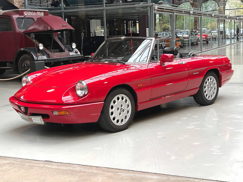 Image 5/27 of Alfa Romeo 2.0 Spider (1992)