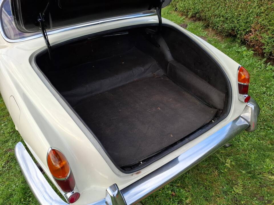 Image 50/68 de Jaguar Type S 3.4 (1964)