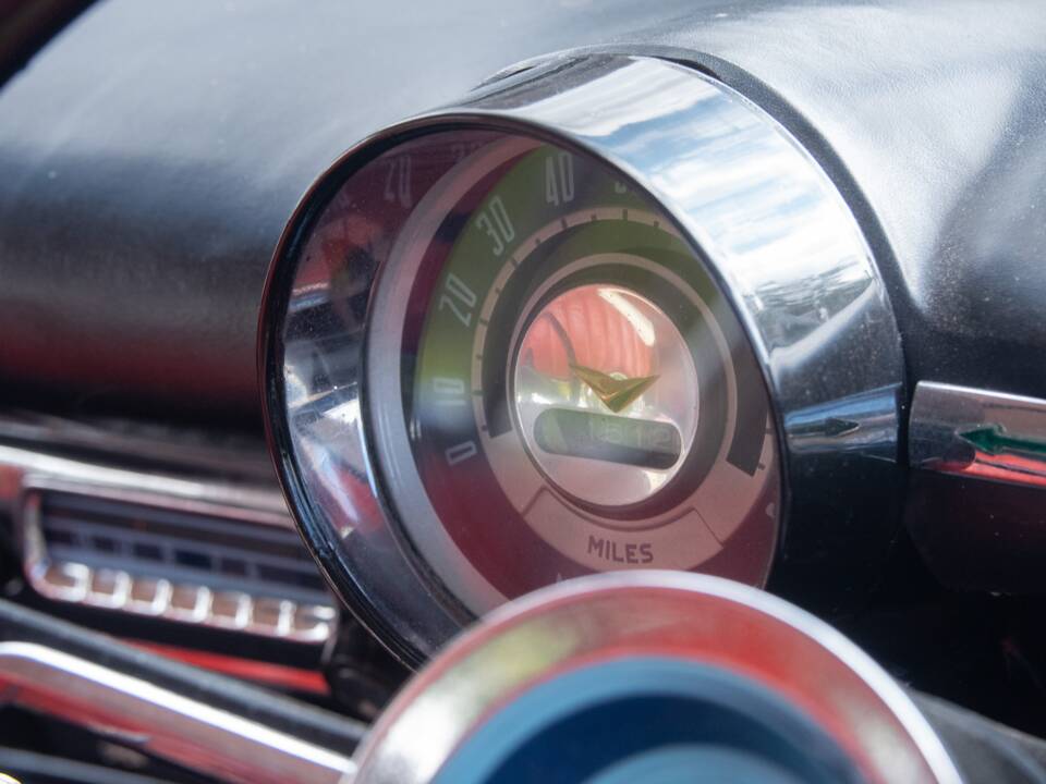 Image 21/50 of Vauxhall Cresta (1958)