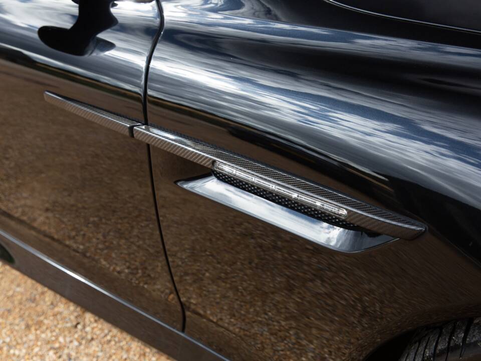 Image 35/94 of Aston Martin DB 9 (2014)