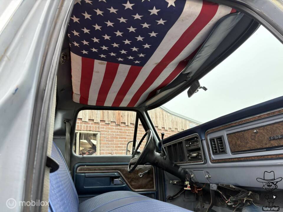 Image 13/31 of Ford F-250 (1978)