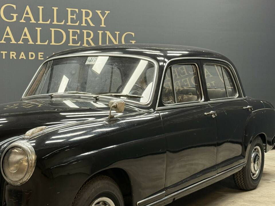 Image 23/50 of Mercedes-Benz 220 S (1955)