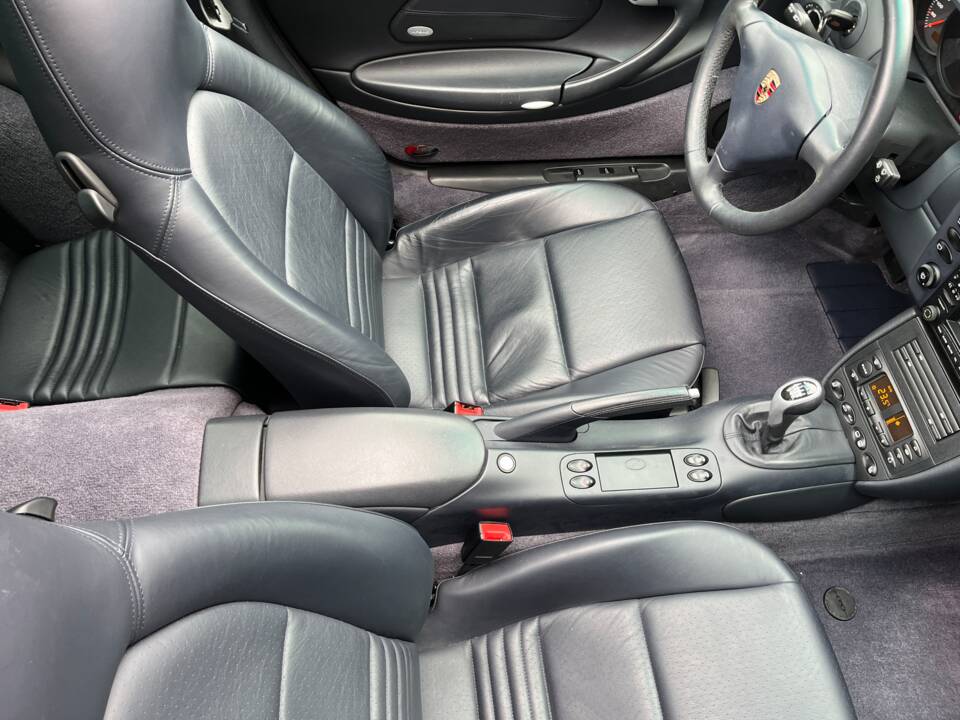 Bild 33/50 von Porsche 911 Carrera (2003)