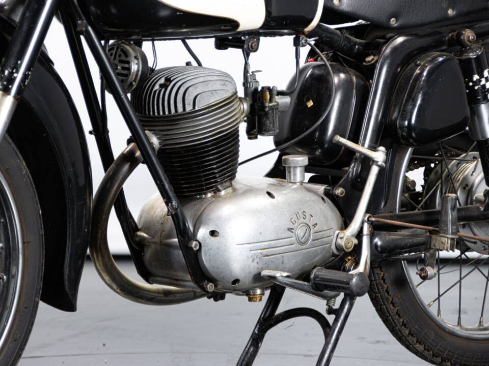 Bild 30/50 von MV Agusta 125 TR (1958)