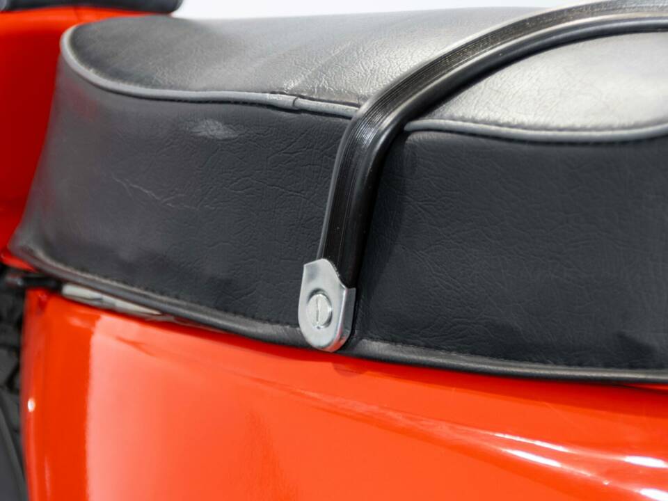 Immagine 18/39 di Piaggio Vespa 90 SS (1967)