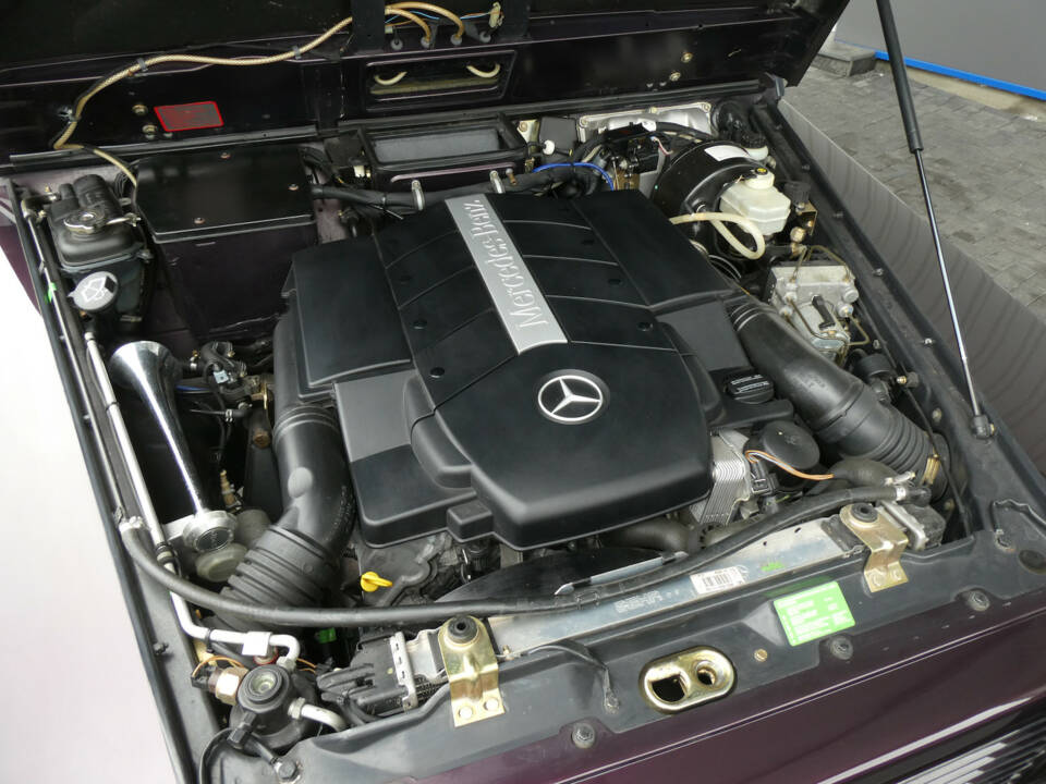 Image 15/29 de Mercedes-Benz G 500 (LWB) (1999)
