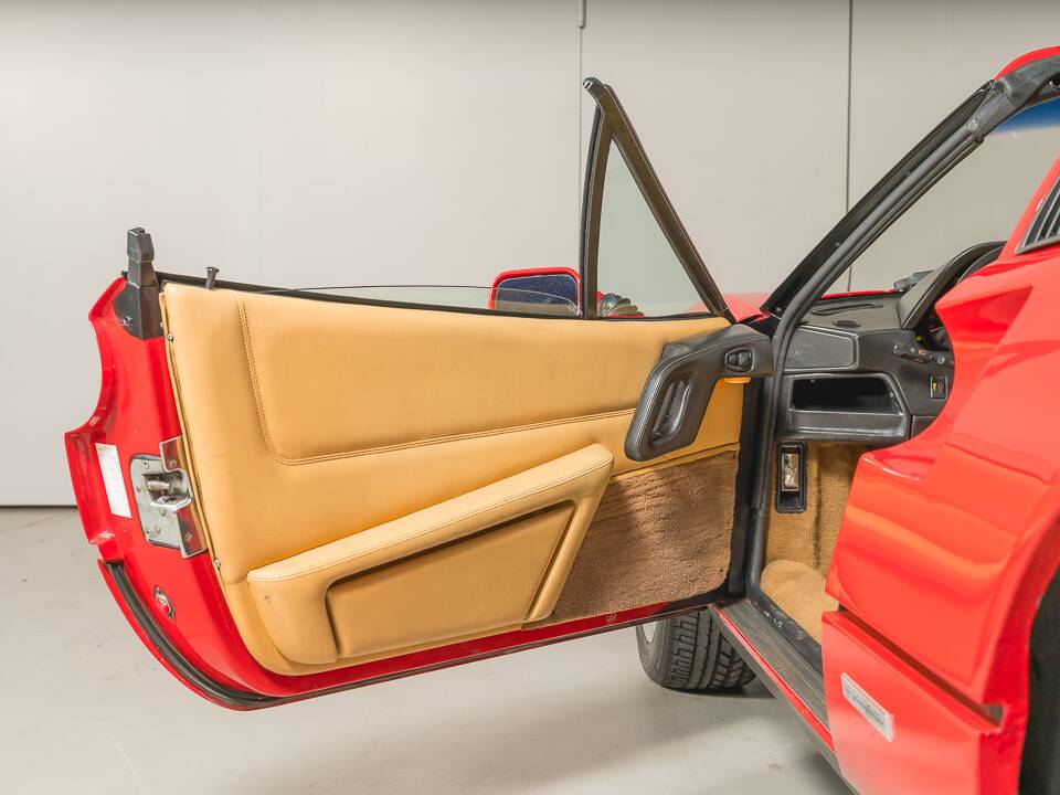 Bild 36/43 von Ferrari 328 GTS (1985)