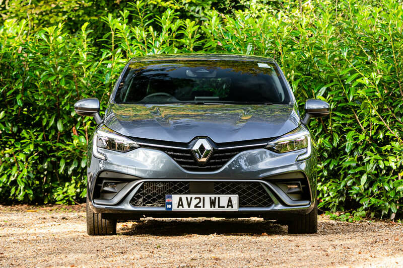 Bild 6/33 von Renault Clio III 1.4 16V (2012)