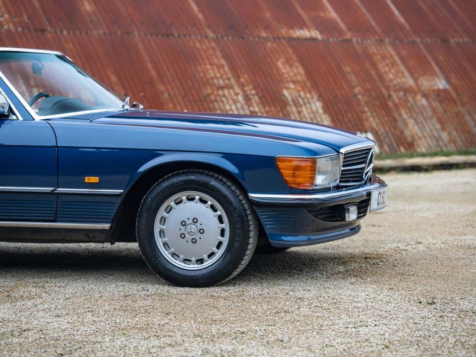 Image 14/39 of Mercedes-Benz 420 SL (1986)