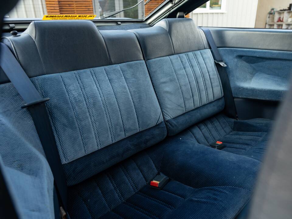 Bild 24/37 von Toyota Corolla GT (1986)