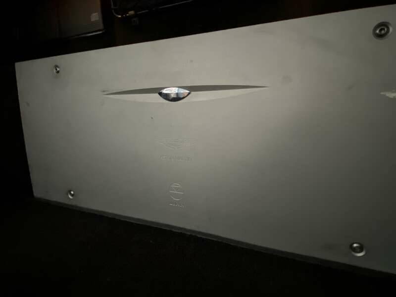 Image 21/50 of Aston Martin V12 Vanquish (2003)