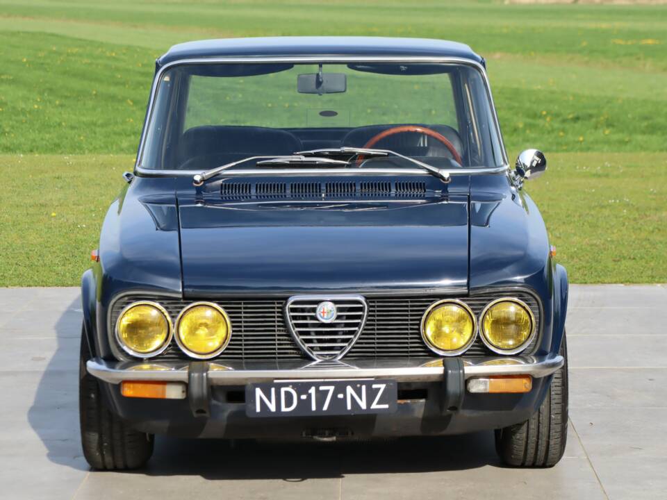 Image 5/50 of Alfa Romeo Giulia Nuova Super 1600 (1978)