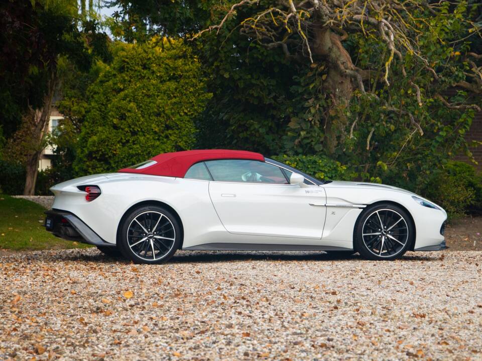 Bild 17/37 von Aston Martin Vanquish Zagato Volante (2017)