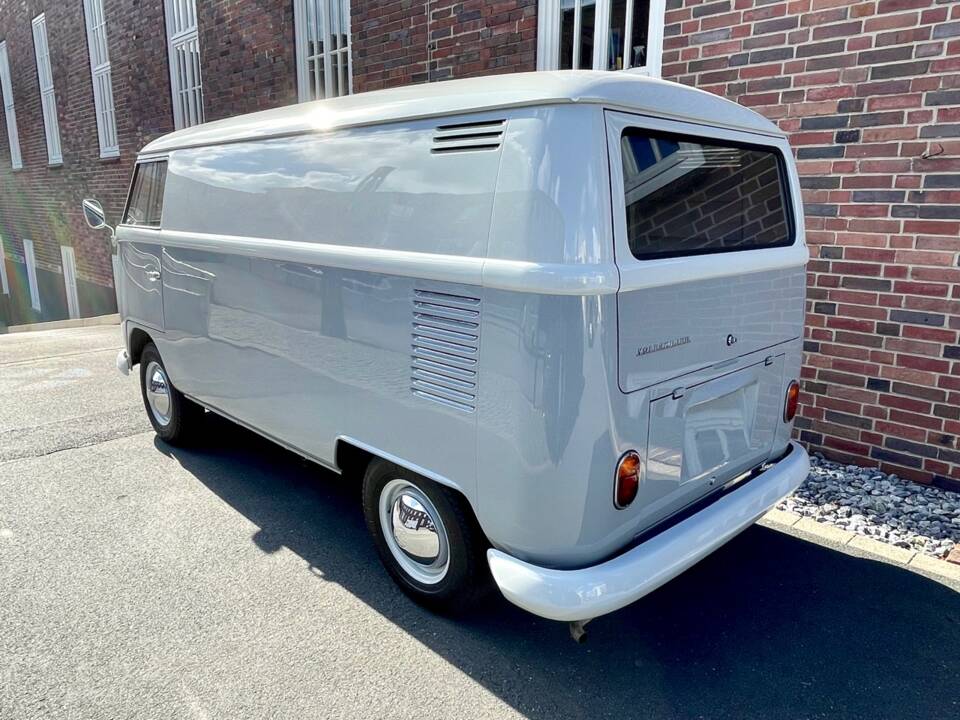 Image 6/20 of Volkswagen T1 panel van (1964)