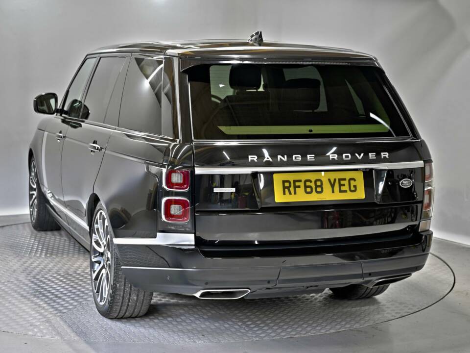Bild 13/50 von Land Rover Range Rover Autobiography SDV8 (2018)
