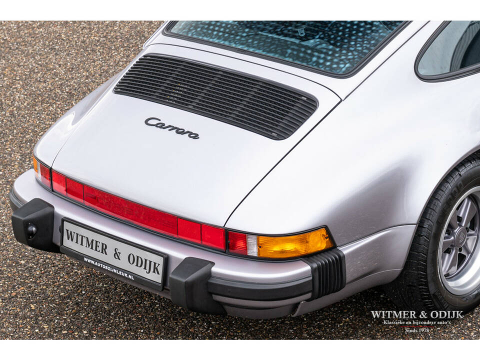 Image 25/32 of Porsche 911 Carrera 3.2 &quot;25 years 911&quot; (1988)