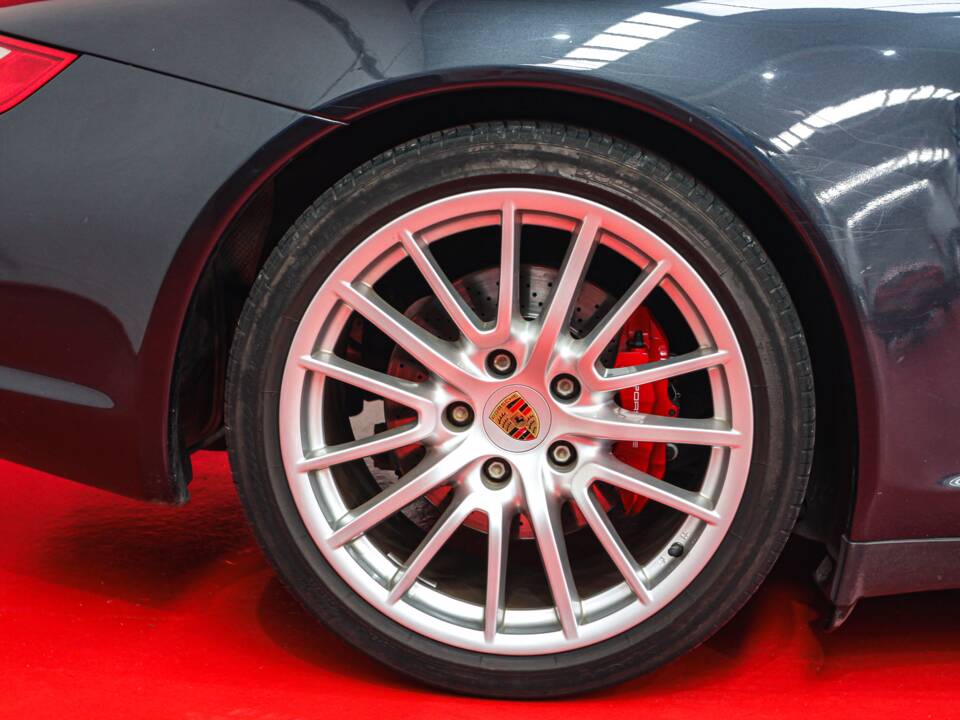 Image 4/48 of Porsche 911 Carrera 4S (2007)