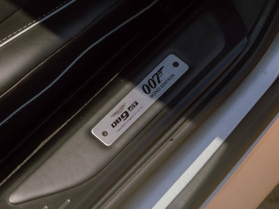 Image 8/96 of Aston Martin DB 9 GT "Bond Edition" (2015)